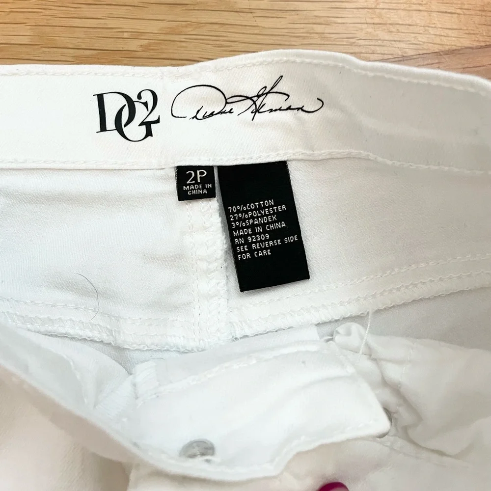 DG2 by Diane Gilman Virtual Stretch Layered Fringe Crop Jean - Picture 12 of 12